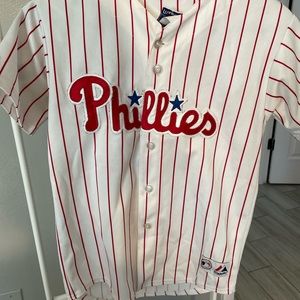 Womens Phillies Jersey.